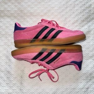 ADIDAS Gazelle Sneakers in Bliss Pink Dark Blue